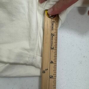 Levi Strauss & Co Womens White Denim Mid Length Cuffed Shorts Size 27